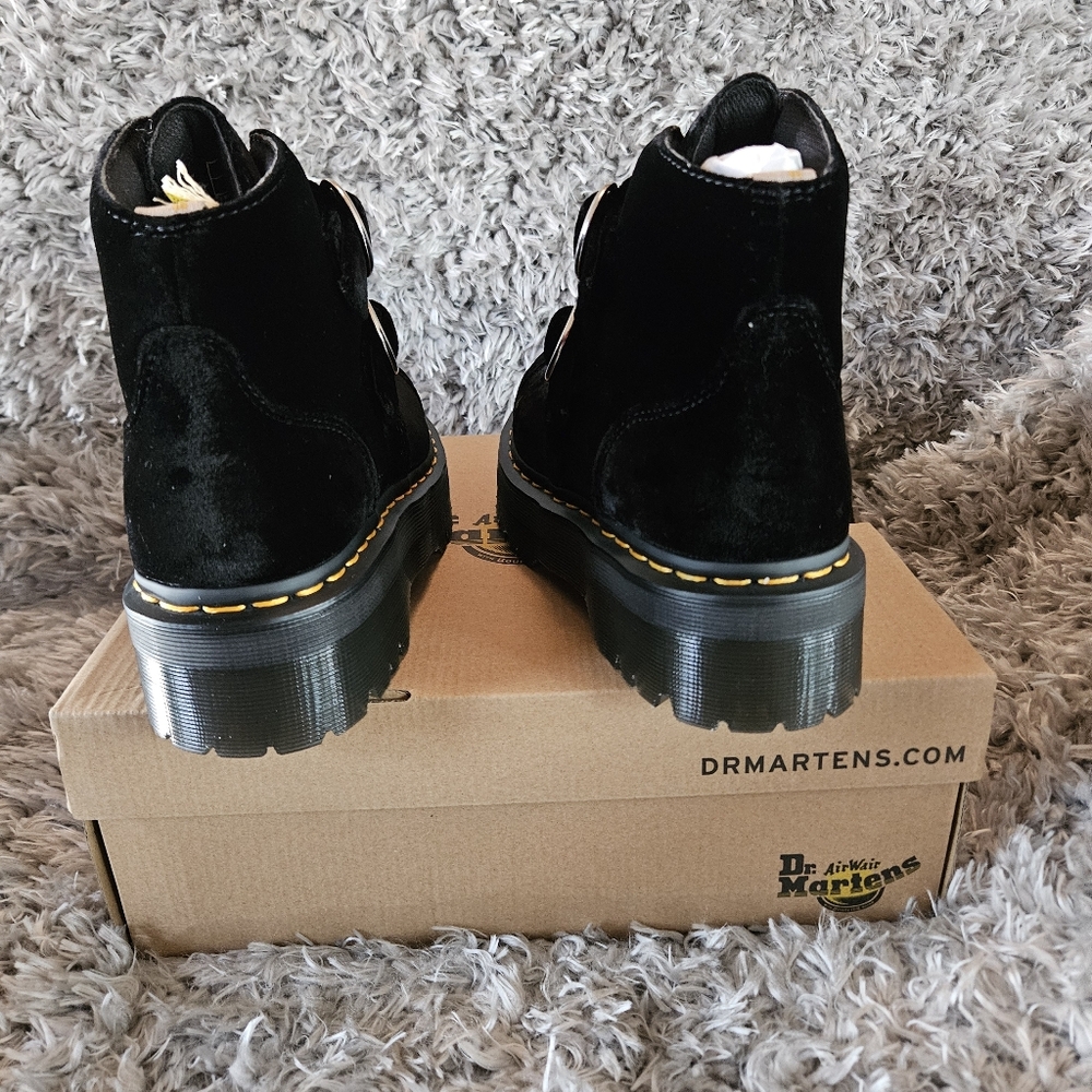 Woman's Boots Dr. Martens Vegan Devon Velvet Platform Boots - Picture 5 of 16